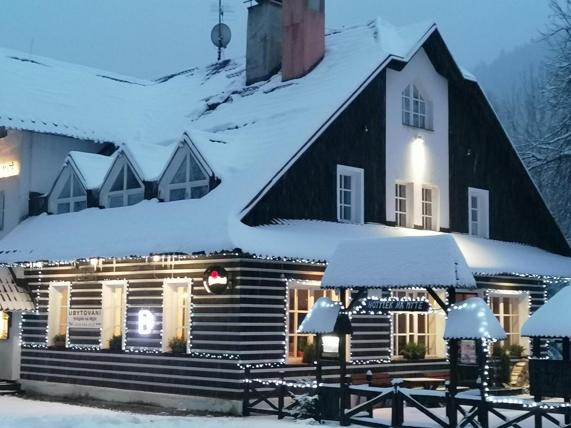 Hotylek Na Myte Hotel Harrachov Ngoại thất bức ảnh