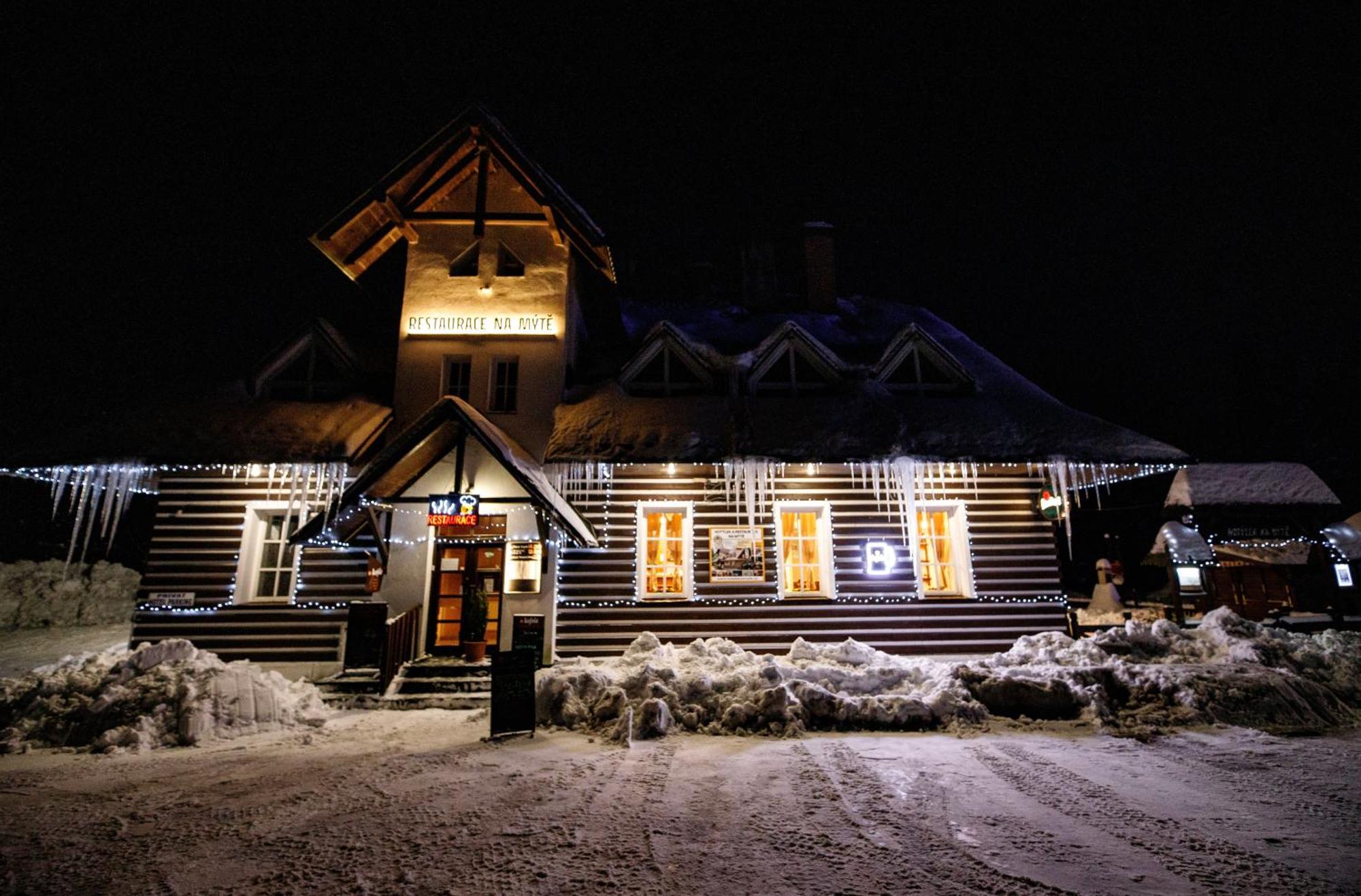 Hotylek Na Myte Hotel Harrachov Ngoại thất bức ảnh